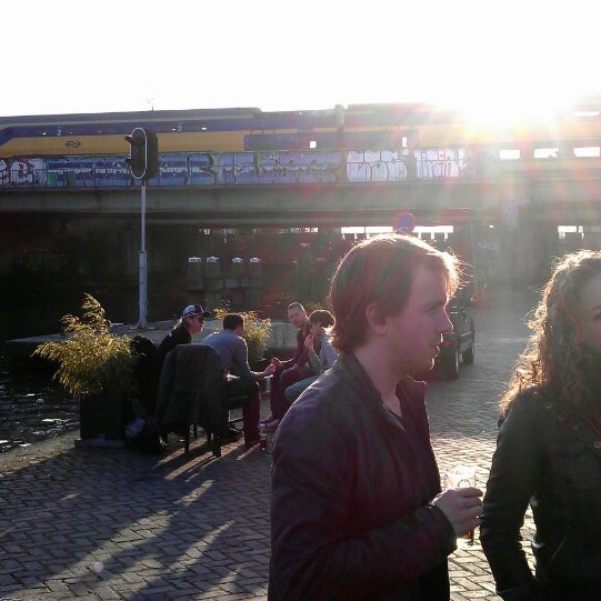 3/5/2013 tarihinde Martijn S.ziyaretçi tarafından Café De Omval'de çekilen fotoğraf