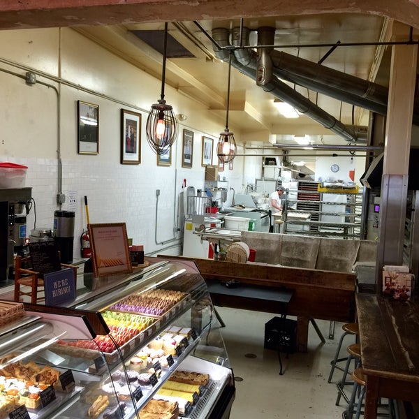 Foto tirada no(a) La Boulangerie de San Francisco por Drew S. em 5/25/2015