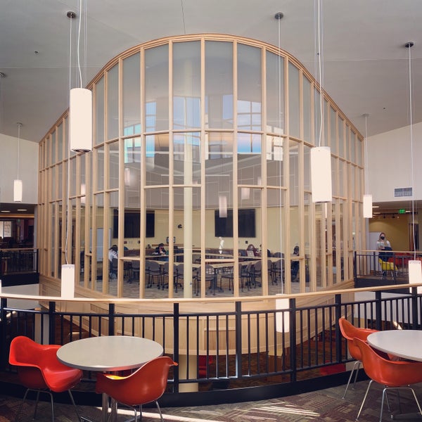 Anderson Academic Commons - College Library in University