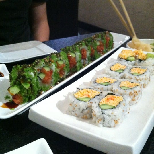 Foto diambil di Oops! Sushi &amp; Sake Bar oleh Kristen S. pada 11/19/2012