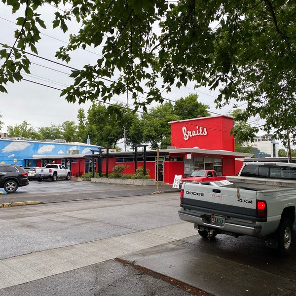 Brails Restaurant - Diner in West University