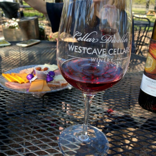 Photo taken at Westcave Cellars Winery &amp; Brewery by Carlos . on 3/27/2016