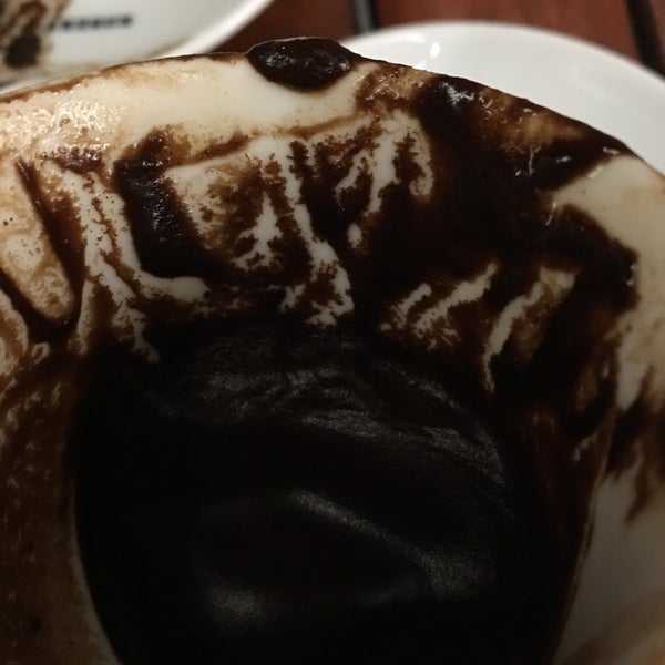 Foto tirada no(a) Robert&#39;s Coffee por Cnsu . em 10/18/2019