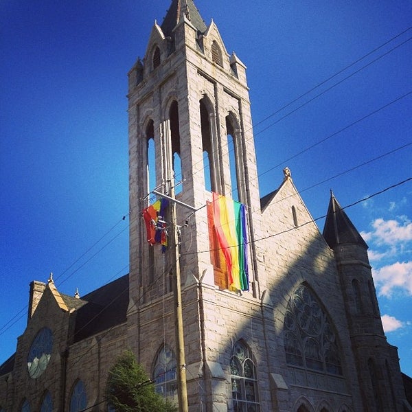 Foto diambil di Saint Mark United Methodist Church of Atlanta oleh Amy J. pada 10/10/2013