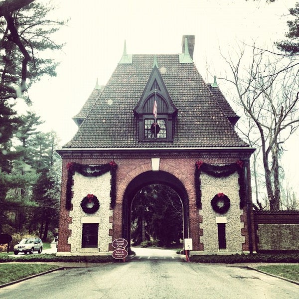 Biltmore Estate Main Gate 16 tips from 3346 visitors