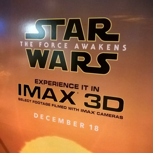 Foto scattata a Esquire IMAX Theatre da Jared W. il 12/18/2015