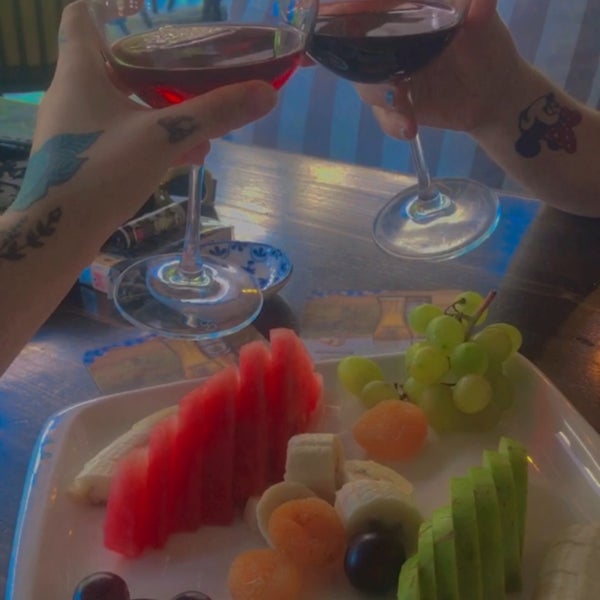Foto tirada no(a) Akava Lounge Food &amp; Drink por Damla em 7/13/2021