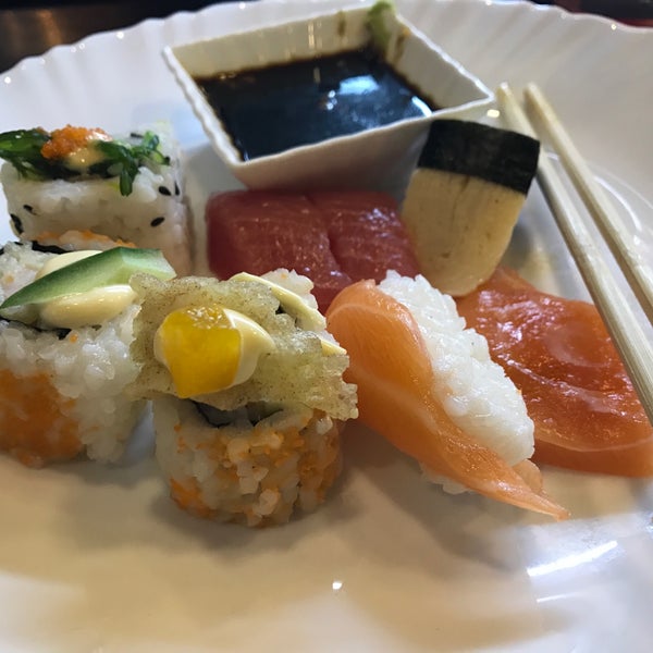 Umi Sushi Japanese Cuisine, Bay Avenue, Дубай, Дубай, umi sushi japanese cu...