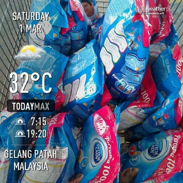 Parking Lot Tesco Bukit Indah