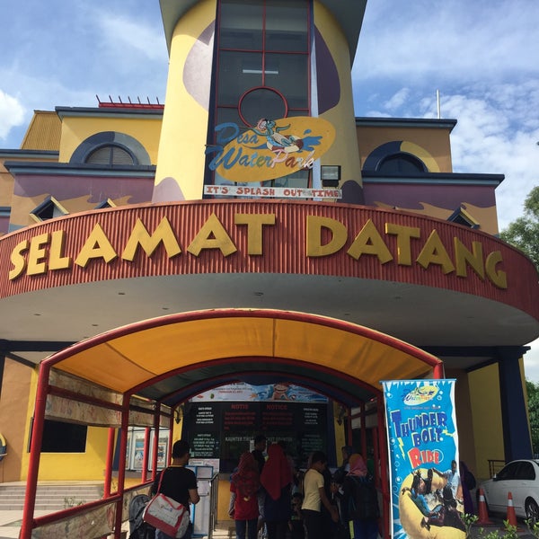 Foto diambil di Desa WaterPark oleh Nurul H. pada 1/2/2016