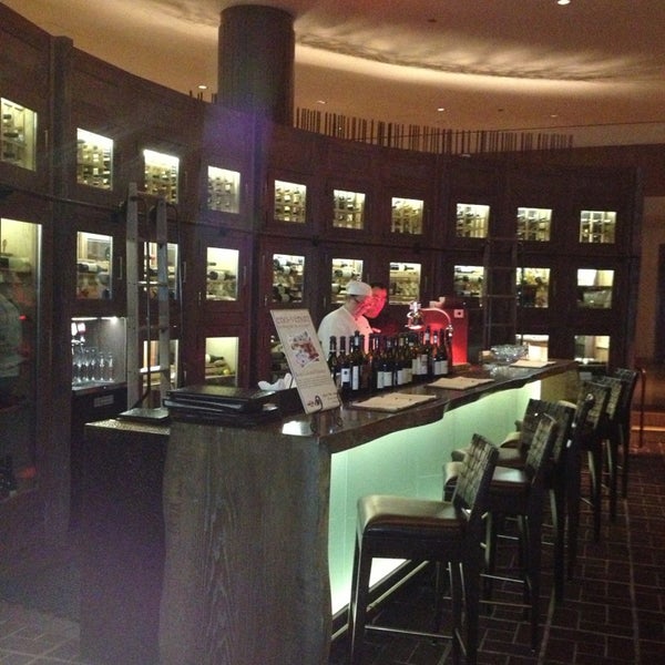 4/16/2013에 john s.님이 Aria Restaurant and Bar에서 찍은 사진
