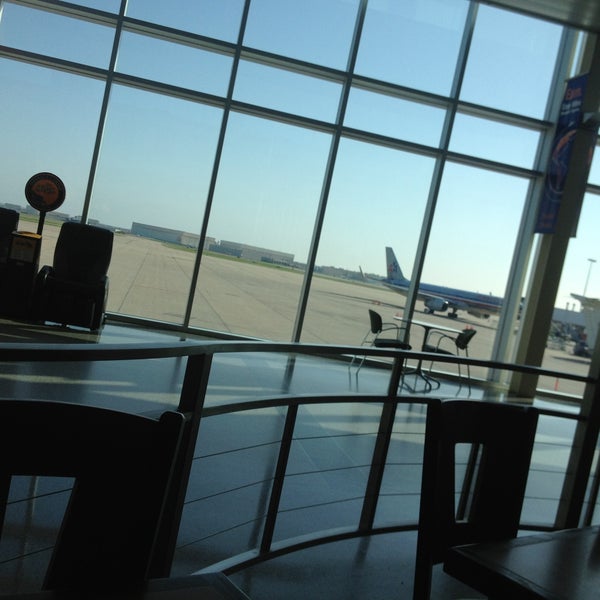 4/28/2013にNancy T.がTulsa International Airport (TUL)で撮った写真