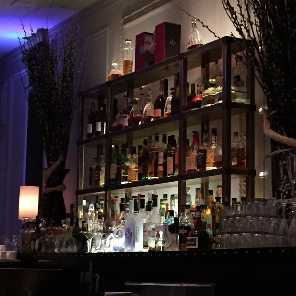 Foto tirada no(a) Two E Bar/Lounge por YOOHEE em 1/13/2015