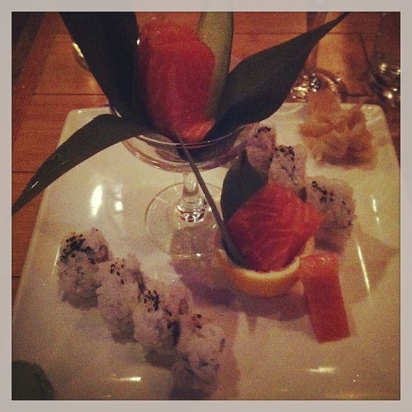 3/16/2013에 Victoria P.님이 Kinki Asian Fusion Sushi에서 찍은 사진