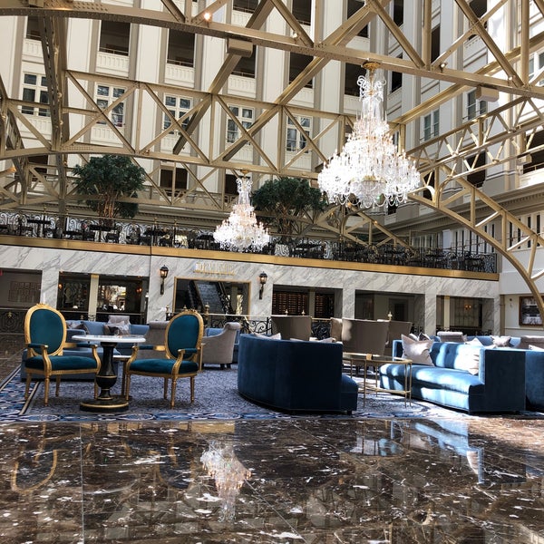 Das Foto wurde bei Trump International Hotel Washington D.C. von Sam am 5/9/2022 aufgenommen