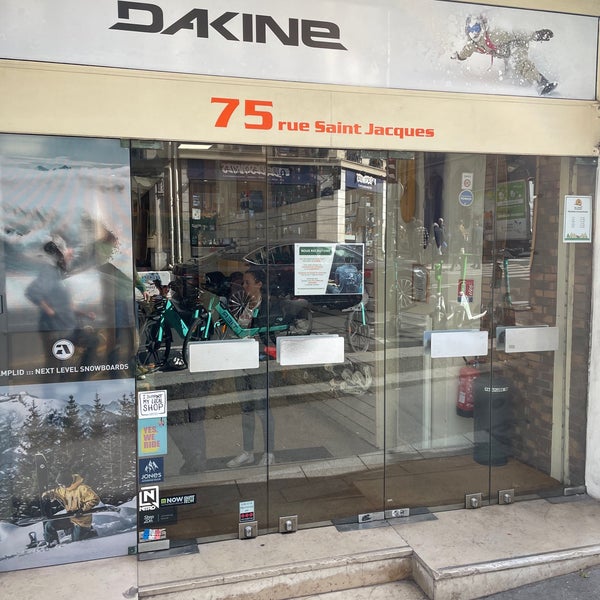Au Vieux Campeur Snowboard Sorbonne Paris, ÎledeFrance