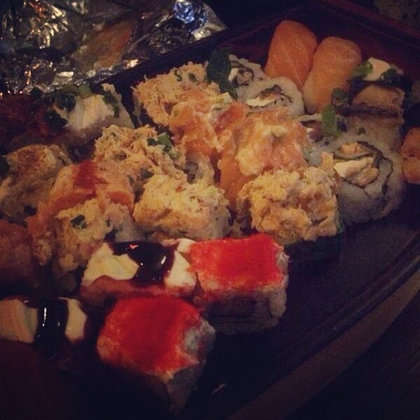 Foto scattata a DJOY Japanese Food da Marcell S. il 6/2/2014
