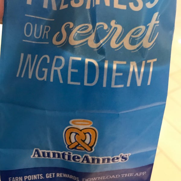Auntie Anne's Pretzels Bakery in City Center