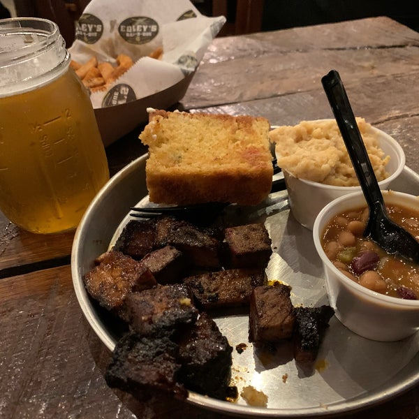 Photo taken at Edley&#39;s Bar-B-Que by Lee H. on 2/24/2020