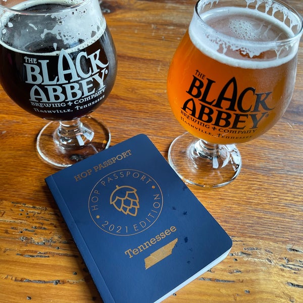 Foto tirada no(a) Black Abbey Brewing Company por Lee H. em 4/10/2021