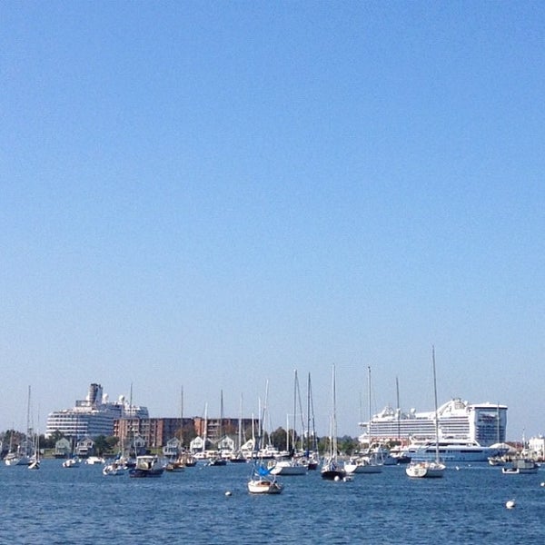 10/5/2012 tarihinde 12 Meter Chartersziyaretçi tarafından Bannister&#39;s Wharf Hotel &amp; Marina'de çekilen fotoğraf