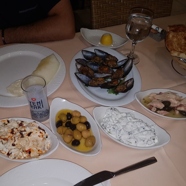 10/5/2016에 Mehmet Cabir S.님이 Kazan Restaurant Lara에서 찍은 사진