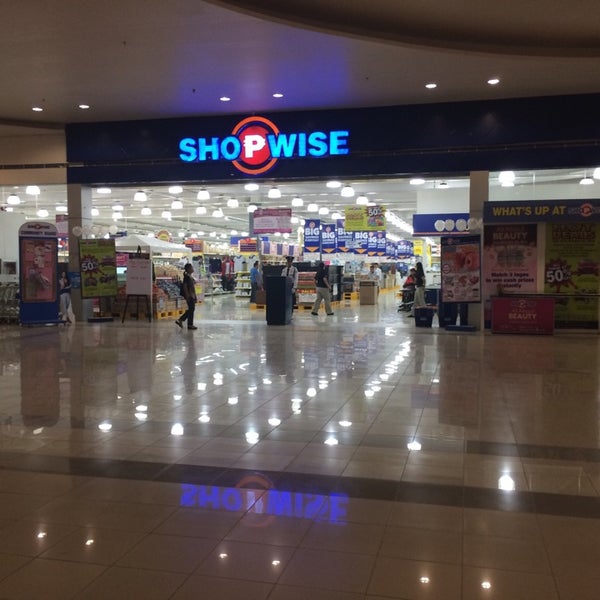 Торговый центр море мол в сочи. Магазина wise mall. Тц уссури молл. Торговый центр моремолл в адлере. Магазина wise mall.