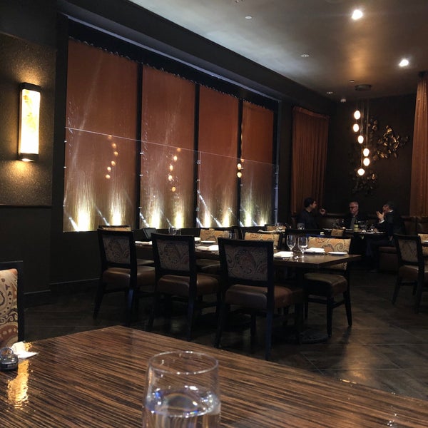 Photo prise au Spice Affair Beverly Hills Indian Restaurant par Closed le5/23/2019