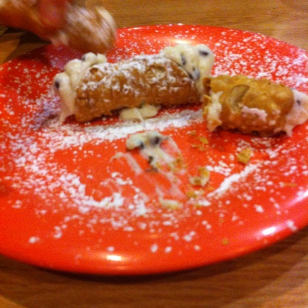 Love the chicken Caesar salad and the pizza, but the cannoli's are my favorite