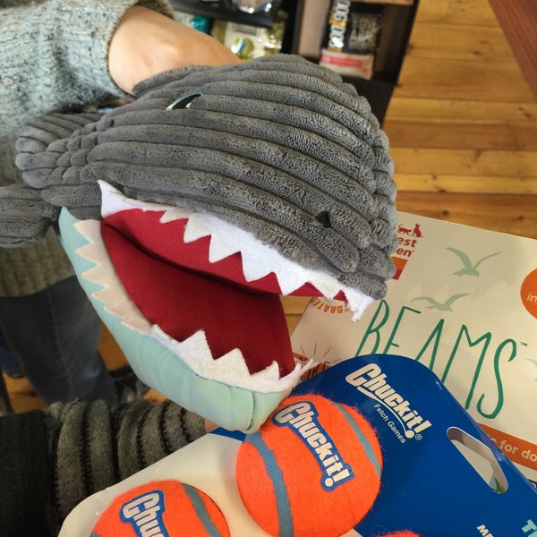 Fetch Pet Supplies Store in Portland