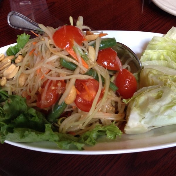 Снимок сделан в King of Thai Noodle пользователем River M. 7/10/2014