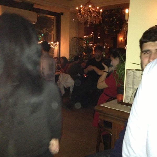 Das Foto wurde bei Rialto Caffe Wine Bar von Petros A. am 12/27/2012 aufgenommen