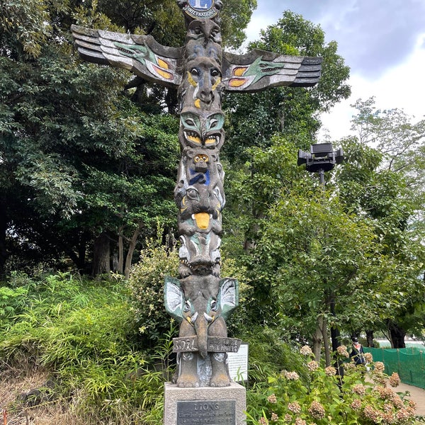 上野トーテムポール Sculpture Garden In 台東区