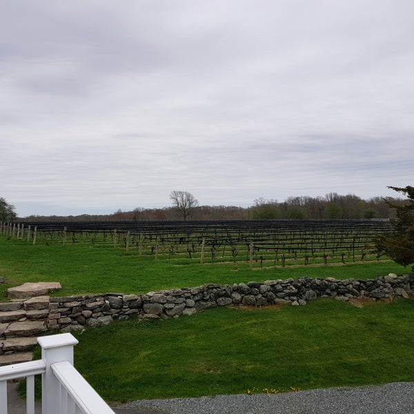 Photo taken at Jonathan Edwards Winery by Ivan R. on 5/6/2018