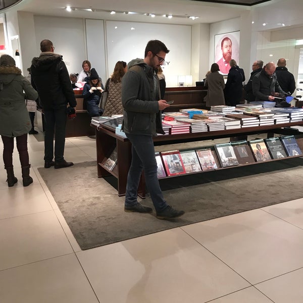 Photos At Louis Vuitton Munchen Residenzpost Altstadt 7 Tips