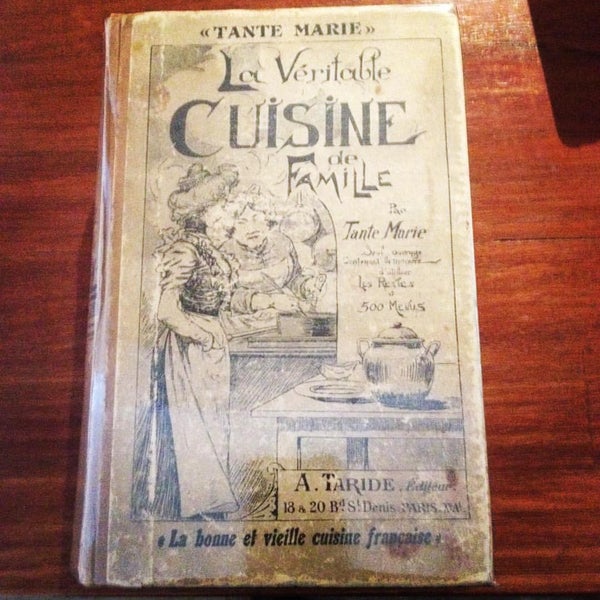 Das Foto wurde bei Books for Cooks von Books for Cooks am 10/13/2015 aufgenommen