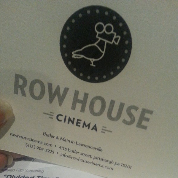 Foto tirada no(a) Row House Cinema por Kwajelyn J. em 3/7/2015