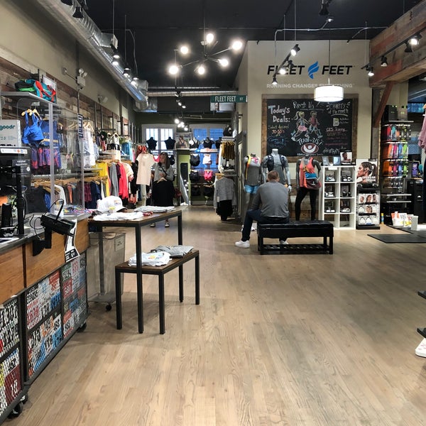 Fleet Feet Old Town Triangle Chicago, IL