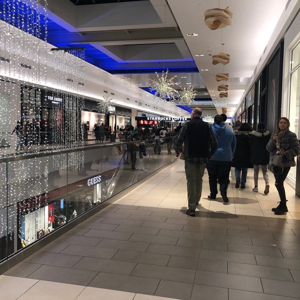 Photo taken at Fashion Outlets of Chicago by Andrew W. on 12/22/2019