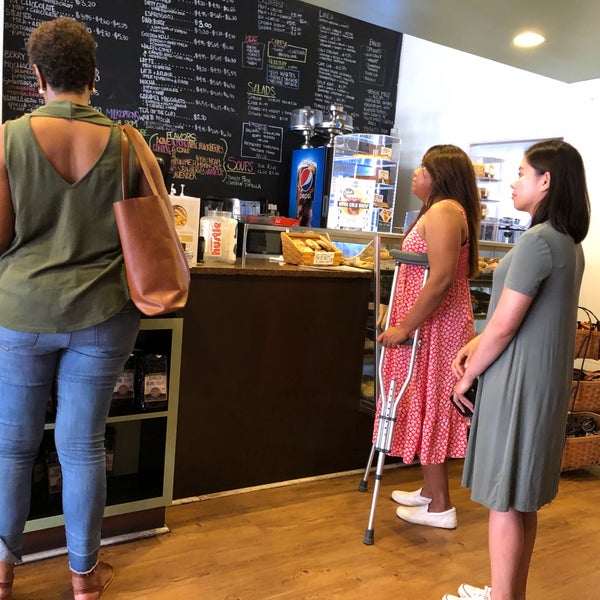 Foto scattata a Bluff City Coffee da Andrew W. il 9/2/2019