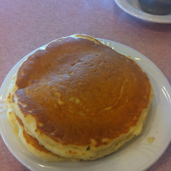 3/17/2013にCarlos B.がBlueberry Field Pancake House &amp; Restaurantで撮った写真