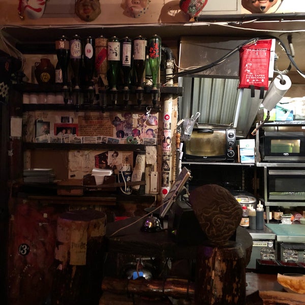 รูปภาพถ่ายที่ Sake Bar Decibel โดย kat l. เมื่อ 12/29/2018