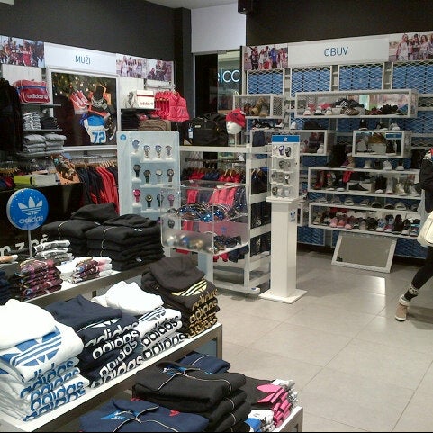 Photo taken at Stripes - Adidas Reebok Shop by Laci D. on 12/4/2012