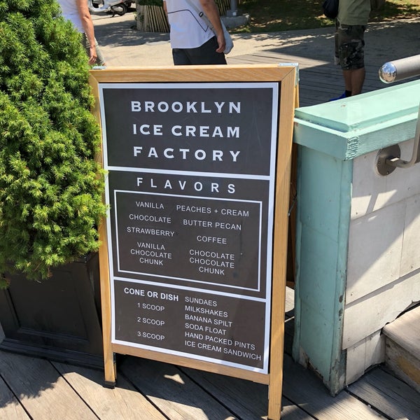 7/20/2018 tarihinde Jose A.ziyaretçi tarafından Brooklyn Ice Cream Factory'de çekilen fotoğraf