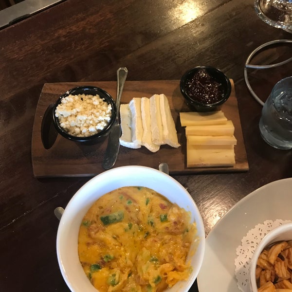 Ballou's Wine Bar Guilford, CT