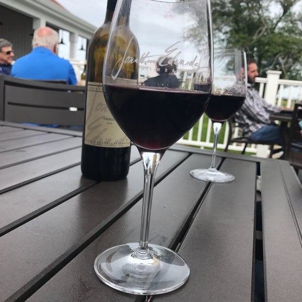 Photo taken at Jonathan Edwards Winery by Lea L. on 5/28/2017