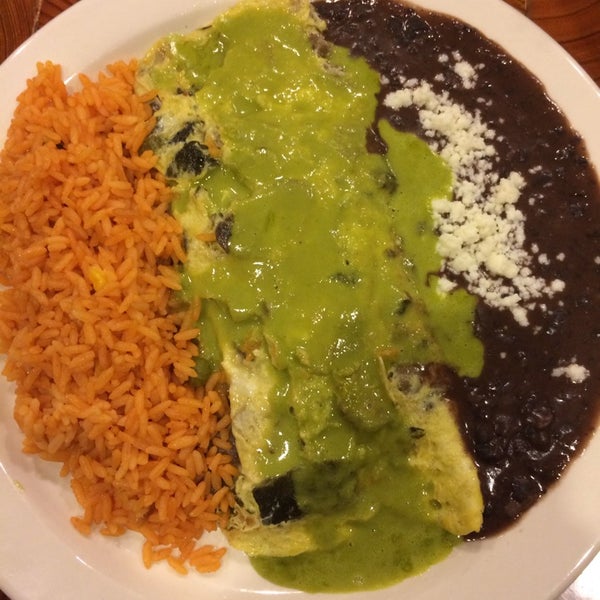 Photo taken at Molcajete Taqueria by Richard M. on 1/6/2014