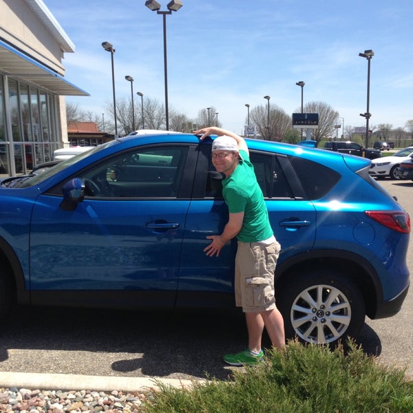 Gordie Boucher Ford Car Dealership in Janesville