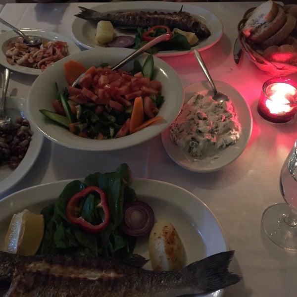 Foto diambil di Bodrum Restaurant oleh Duygu G. pada 12/28/2014