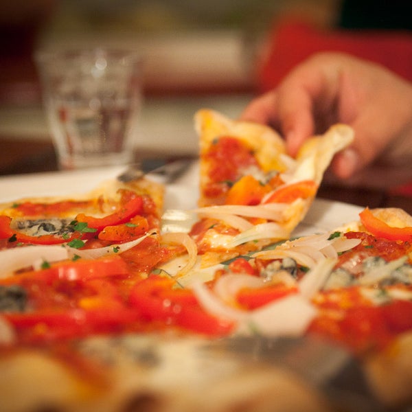 รูปภาพถ่ายที่ Renato&#39;s Pizzeria โดย Renato&#39;s Pizzeria เมื่อ 12/8/2014